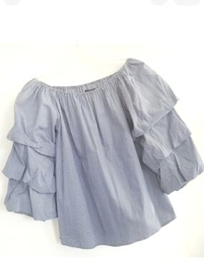 NWOT Max Edition puff sleeve off shoulder‎ top